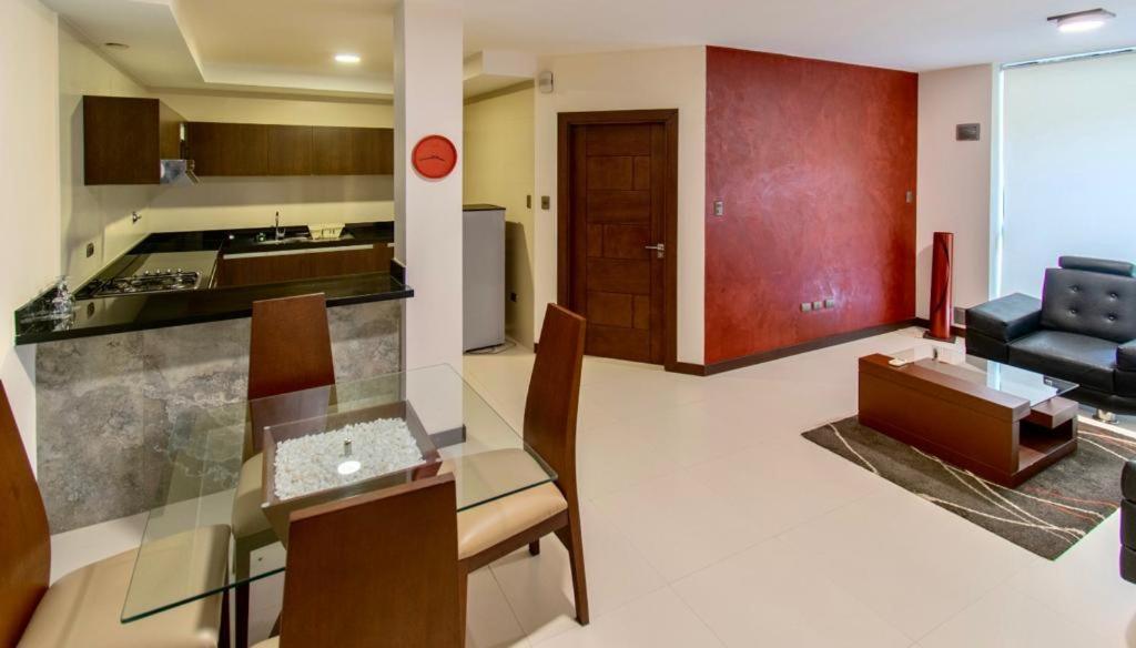 Mai Suites Apart Hotel Санта Крус де ла Сиера Екстериор снимка