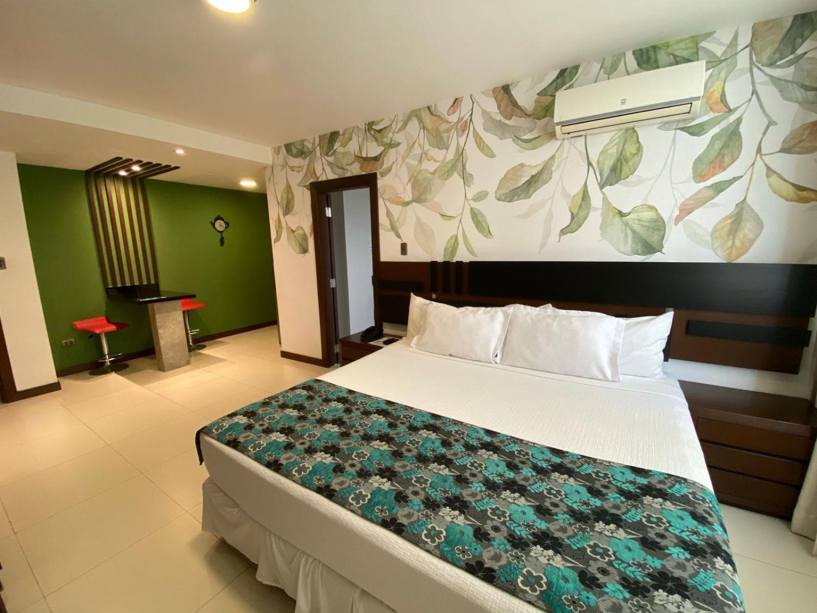 Mai Suites Apart Hotel Санта Крус де ла Сиера Екстериор снимка