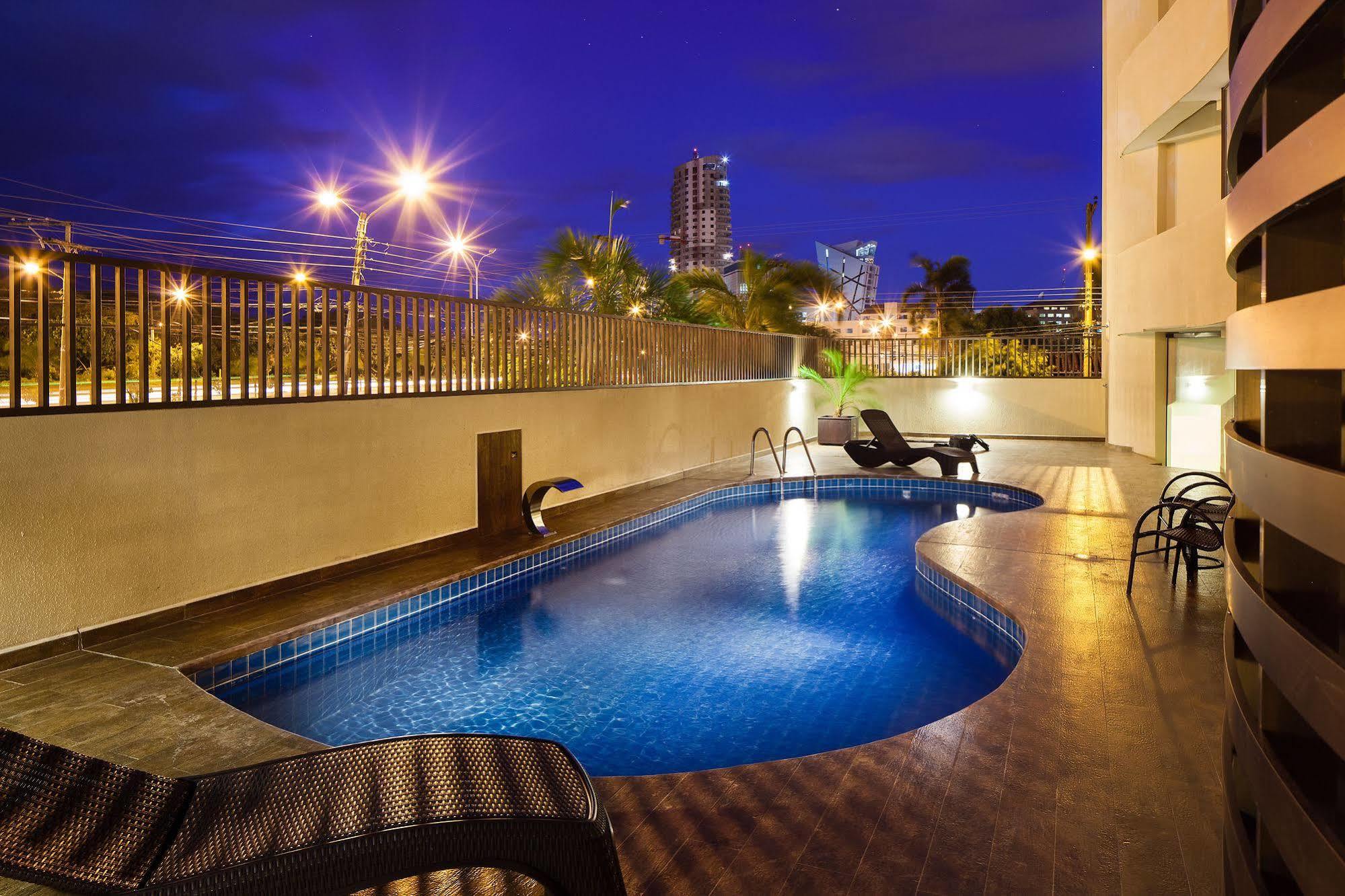 Mai Suites Apart Hotel Санта Крус де ла Сиера Екстериор снимка